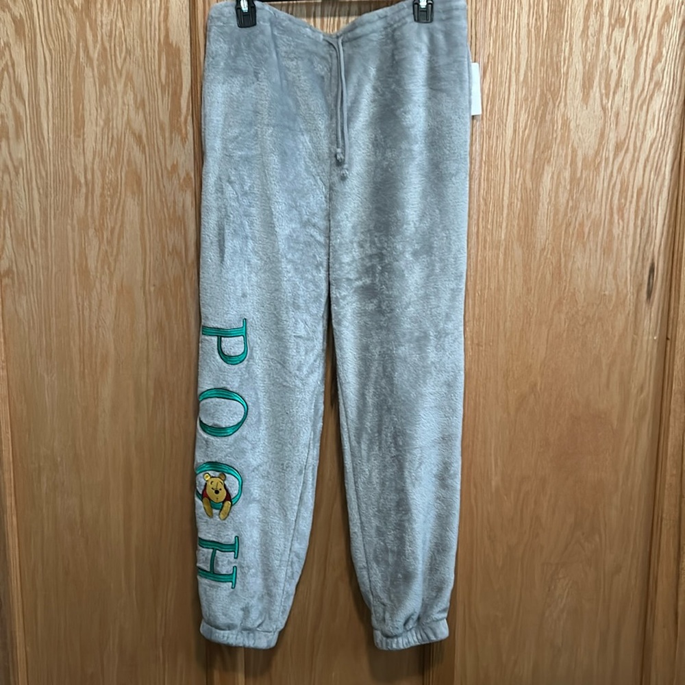 Winnie the Pooh! Furry fleece sweatpants. Size XL NWT

[227]